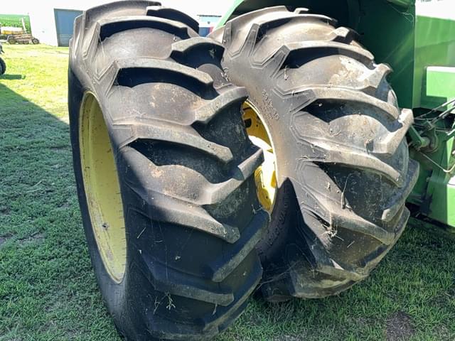 Image of John Deere 8430 equipment image 4