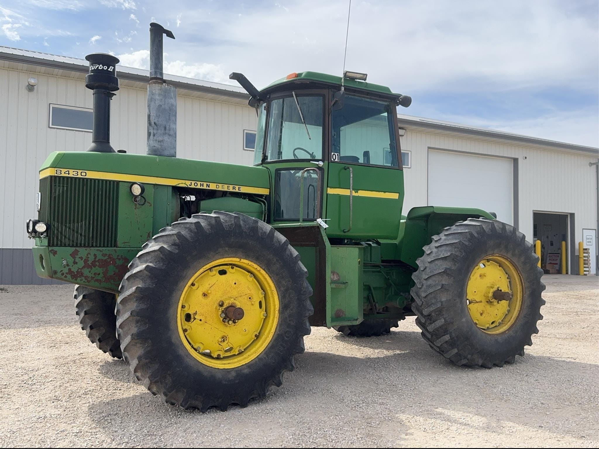 1978 John Deere 8430 Equipment Image0