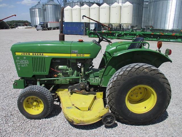 Image of John Deere 850 equipment image 2