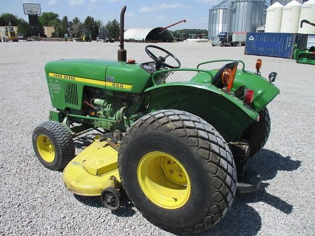 Image of John Deere 850 equipment image 4