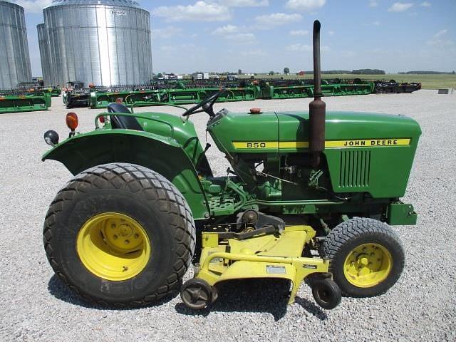 Image of John Deere 850 equipment image 3