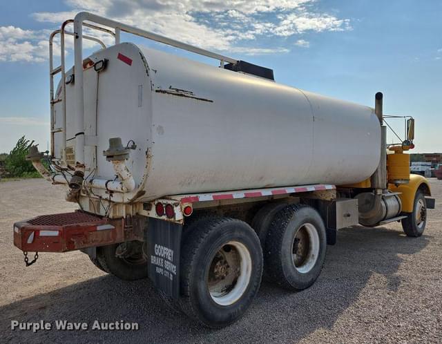 Image of Kenworth W900 equipment image 4