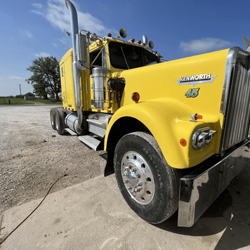 Main image Kenworth W900A