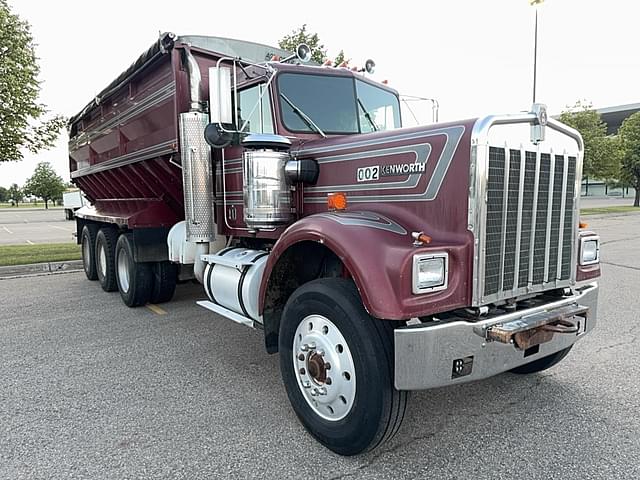 Image of Kenworth W900A equipment image 2