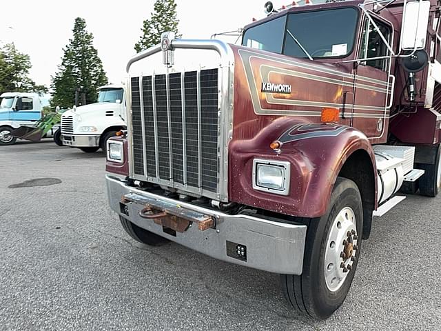 Image of Kenworth W900A equipment image 1