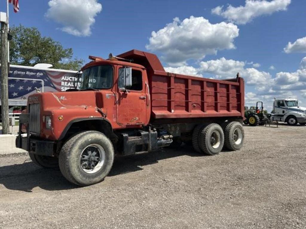 Main image Mack Dump Truck