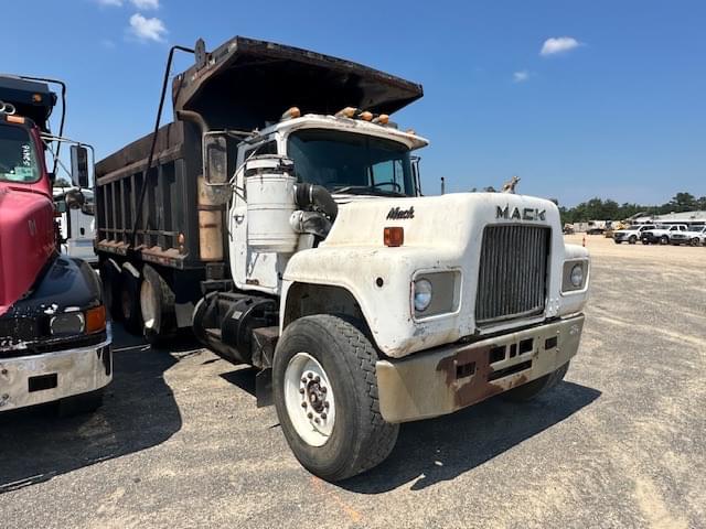 Image of Mack R686ST equipment image 1