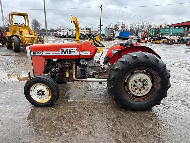 Image of Massey Ferguson 245 equipment image 1