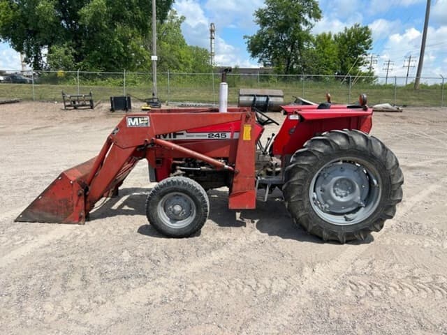 Image of Massey Ferguson 245 equipment image 1