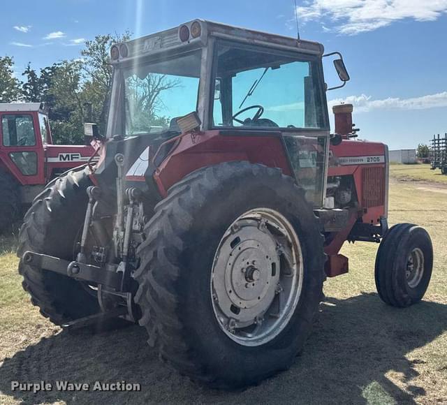 Image of Massey Ferguson 2705 equipment image 4