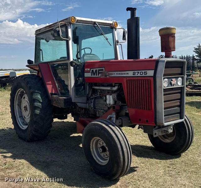 Image of Massey Ferguson 2705 equipment image 2