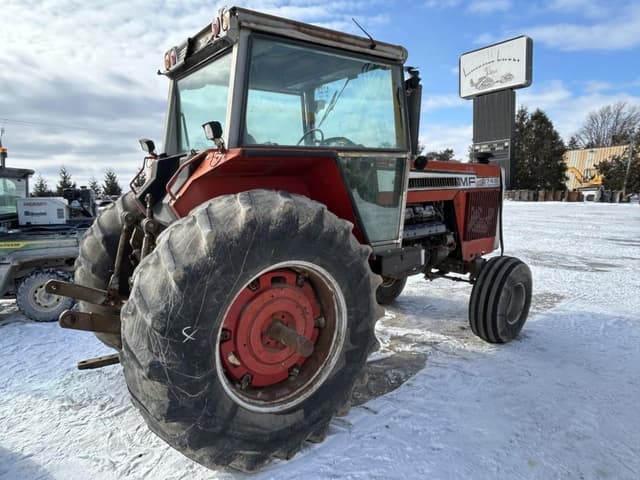 Image of Massey Ferguson 2745 equipment image 4