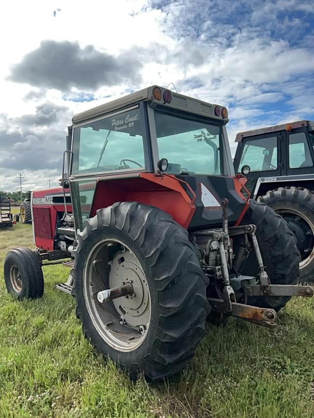 Image of Massey Ferguson 2745 equipment image 4