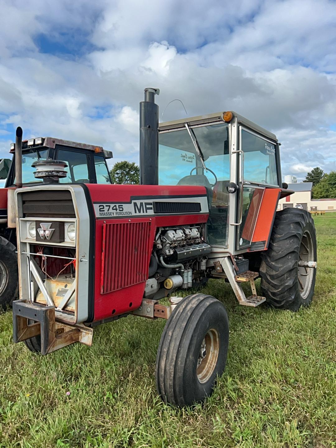 Image of Massey Ferguson 2745 Primary image