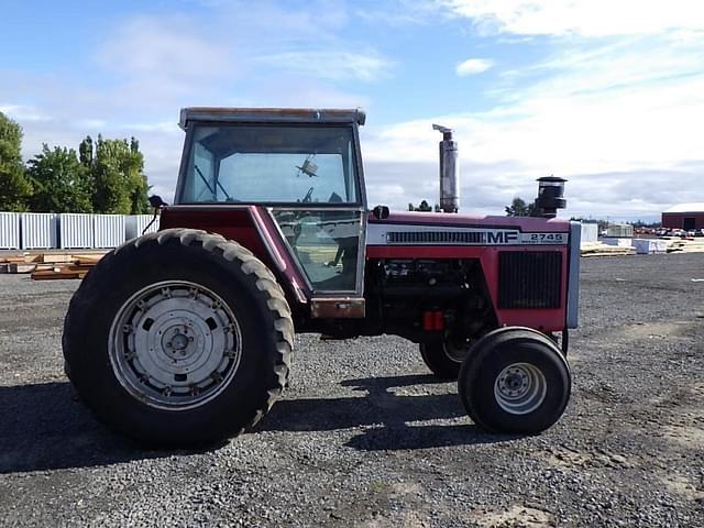 Image of Massey Ferguson 2745 equipment image 2