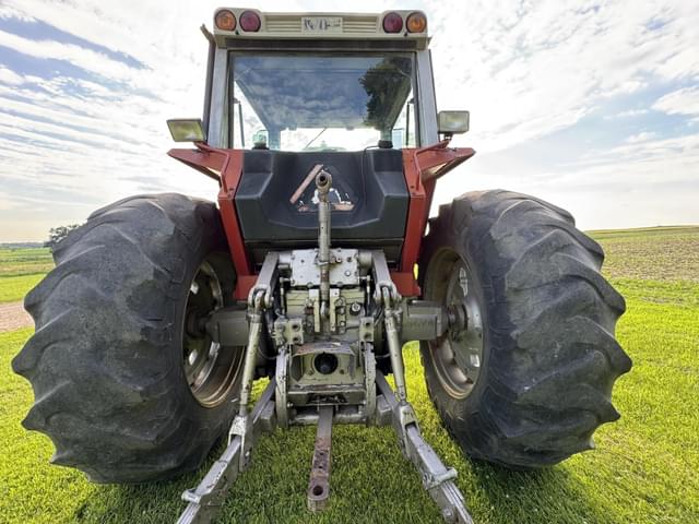 Image of Massey Ferguson 2805 equipment image 4