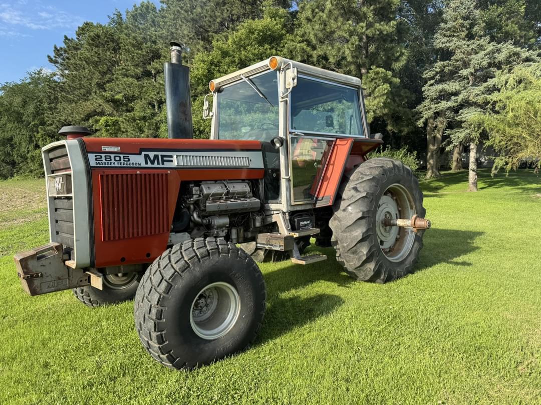 Image of Massey Ferguson 2805 Primary image