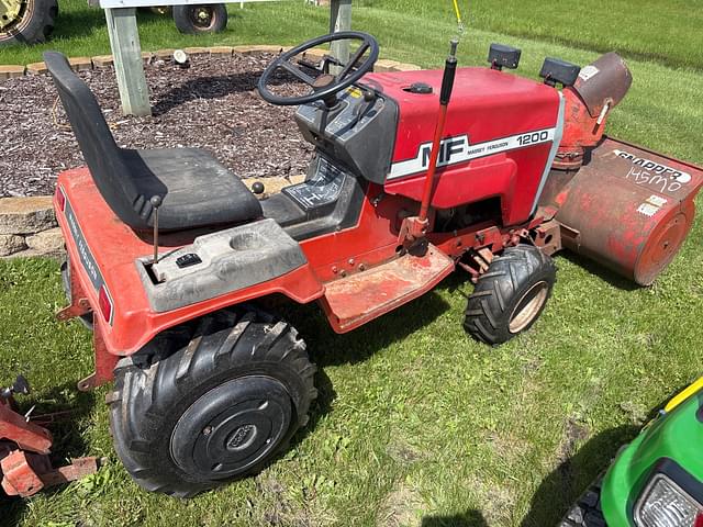 Image of Massey Ferguson 1200 equipment image 4