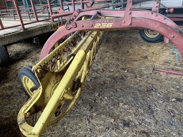 Main image New Holland 256