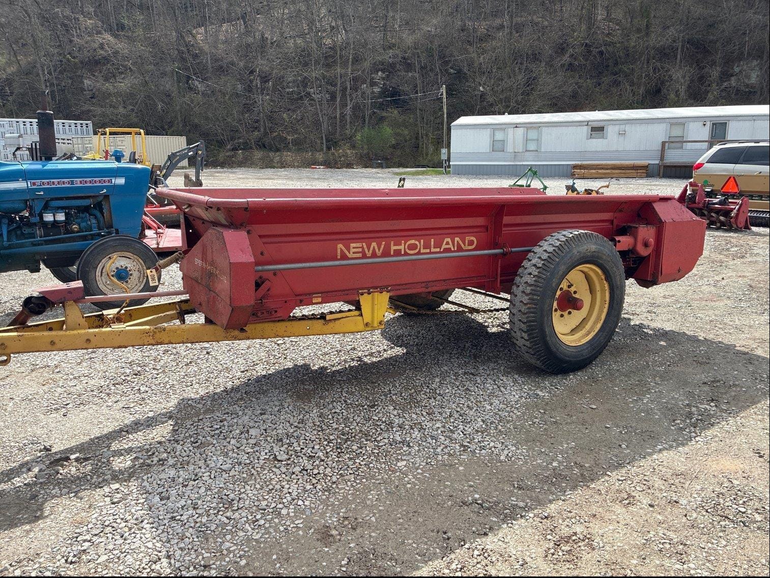 1978 New Holland 328 Equipment Image0