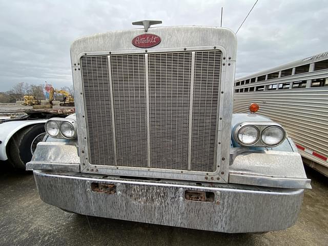 Image of Peterbilt 359 equipment image 1