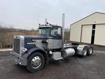 Main image Peterbilt 359