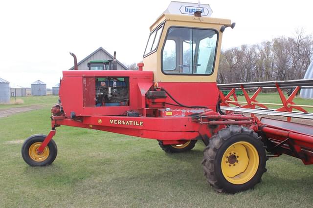 Image of Versatile 400 equipment image 4