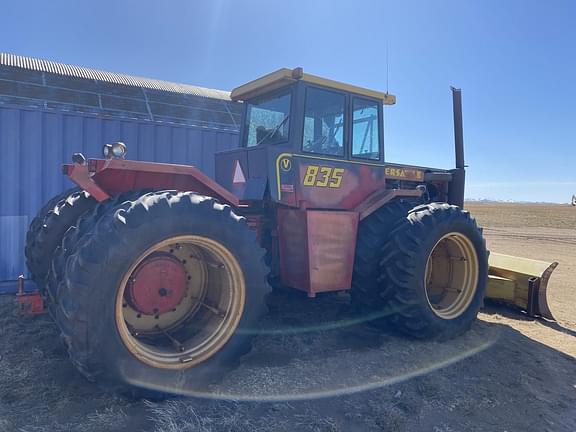 Image of Versatile 835 equipment image 1