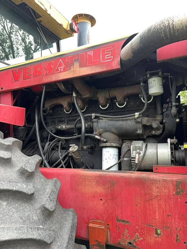 Image of Versatile 875 equipment image 3