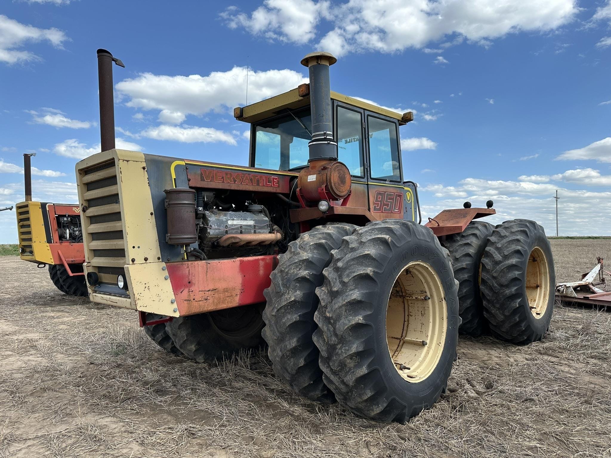 1978 Versatile 950 Equipment Image0