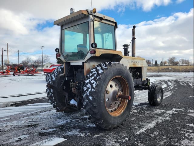 Image of White 2-135 equipment image 2