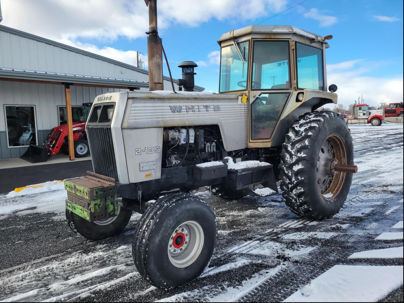 1978 White 2-135 Equipment Image0