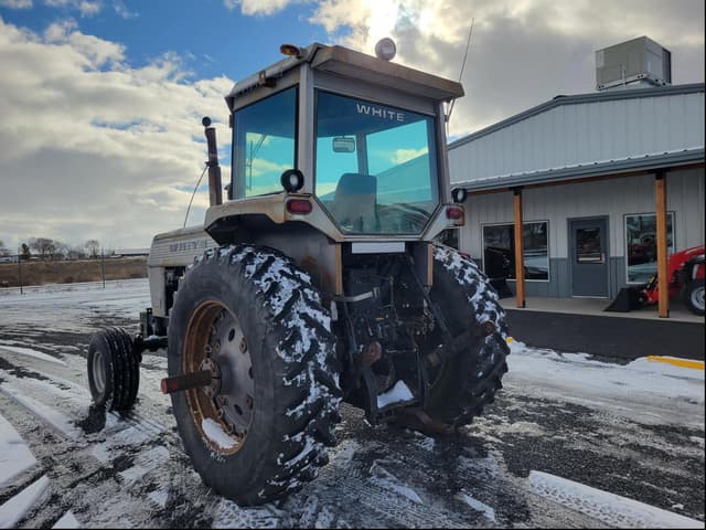 Image of White 2-135 equipment image 1