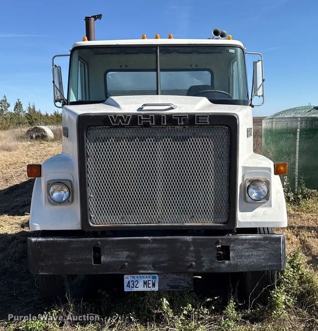 Image of White Road Boss 2 equipment image 1