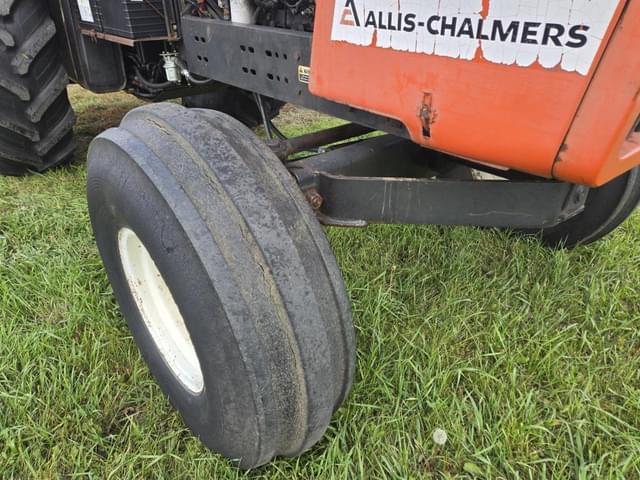Image of Allis Chalmers 7010 equipment image 3