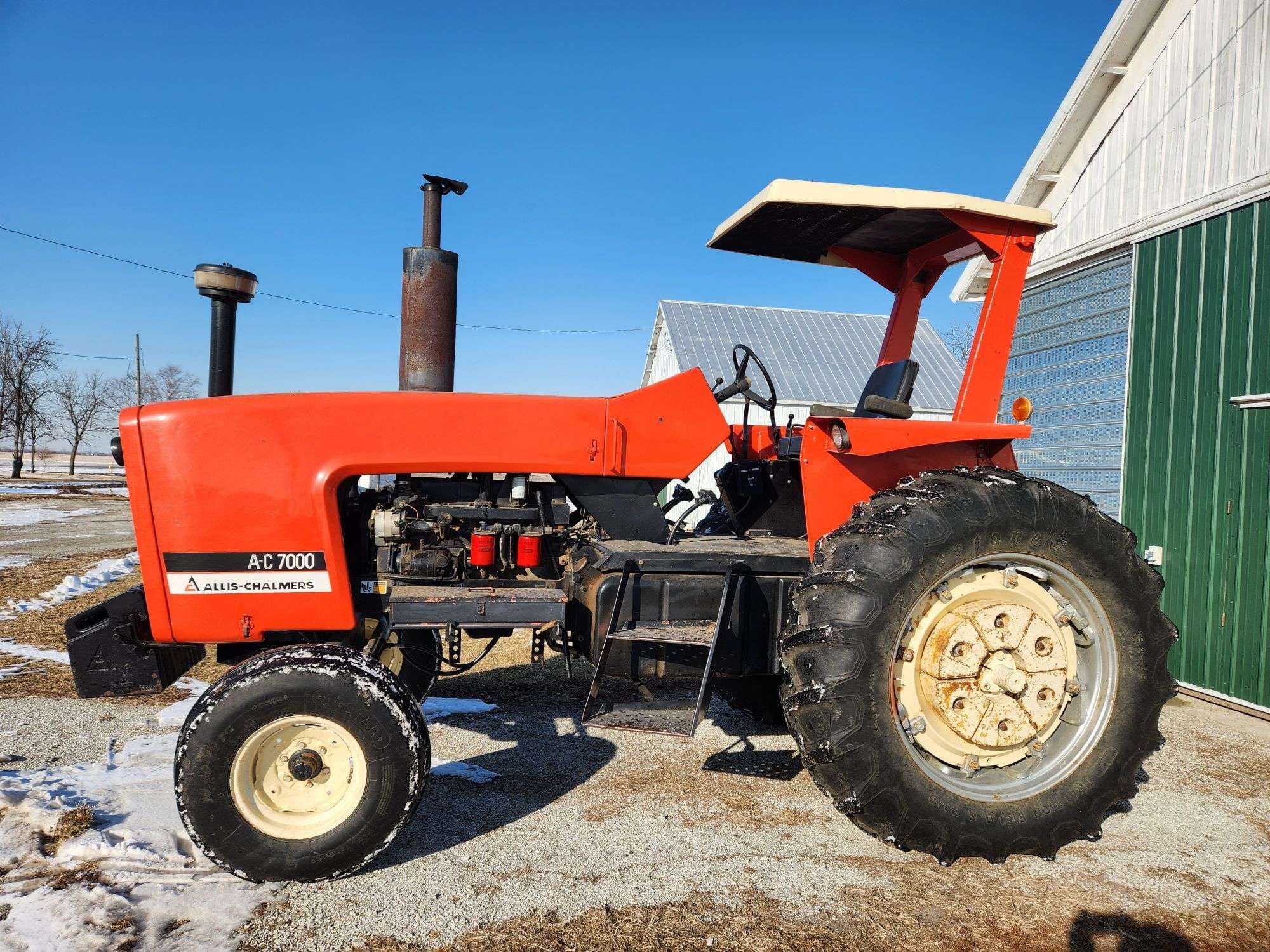1979 Allis Chalmers 7000 Equipment Image0