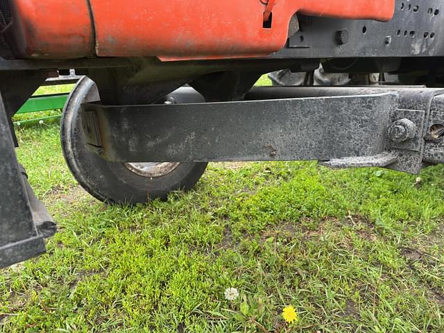 Image of Allis Chalmers 7010 equipment image 4