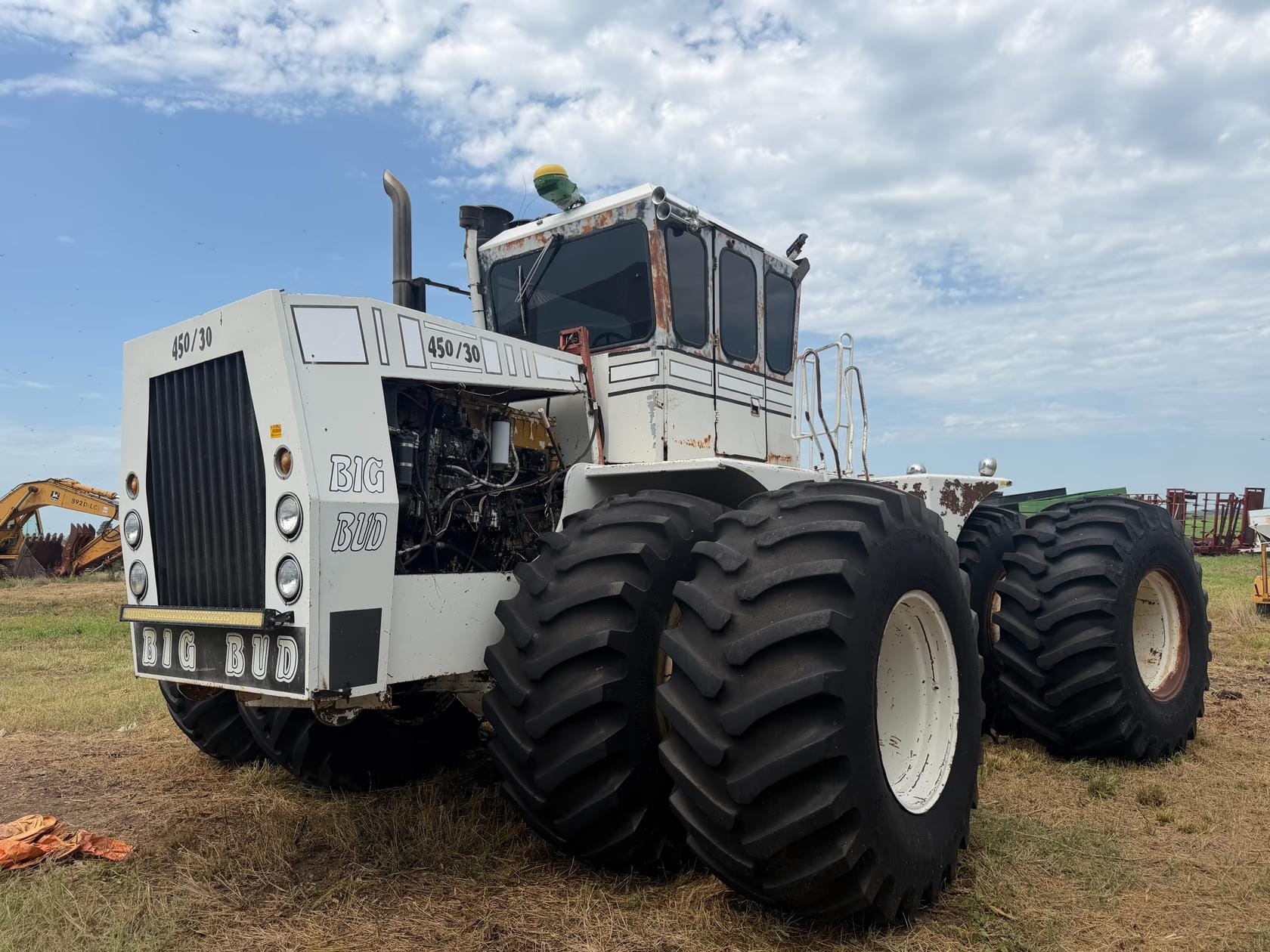 1979 Big Bud 400/30 Equipment Image0