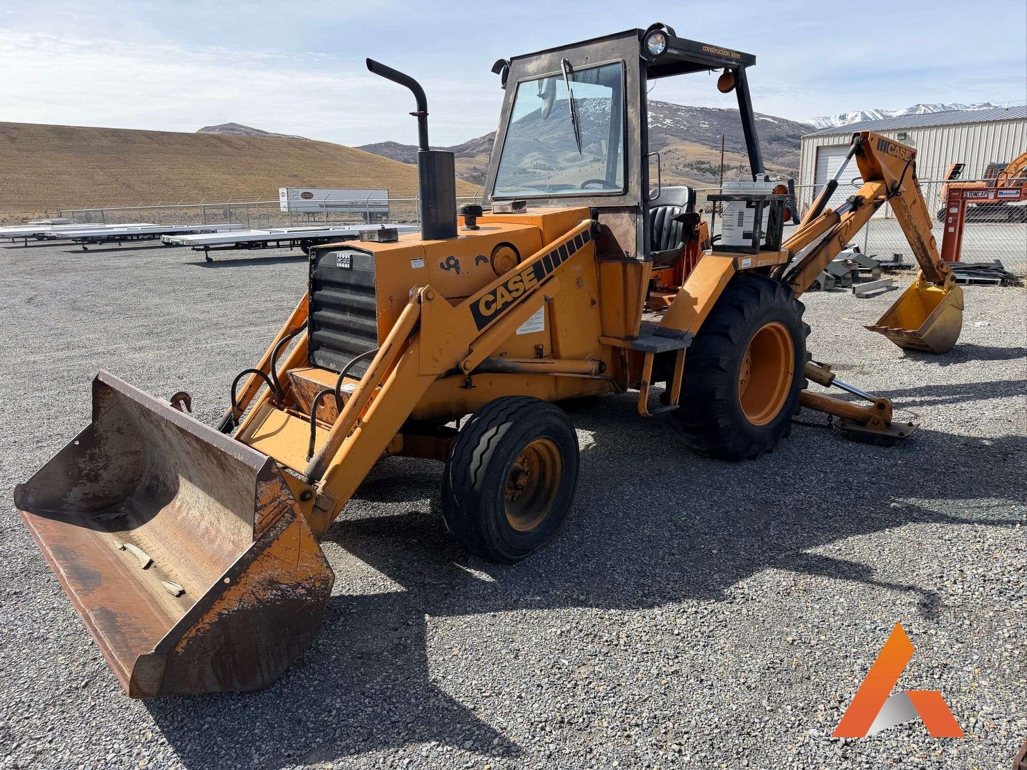 1979 Case 480C Equipment Image0