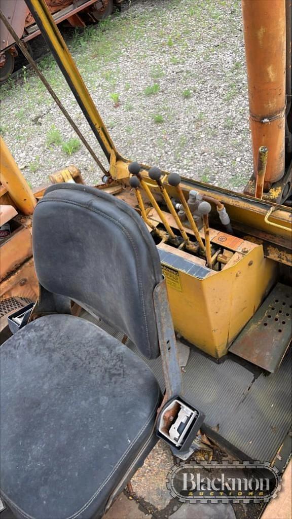 Image of Case 580C equipment image 3