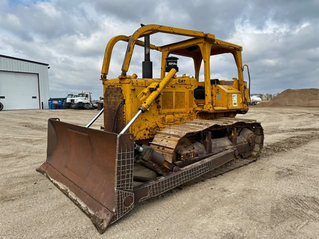 Image of Caterpillar D6D equipment image 3