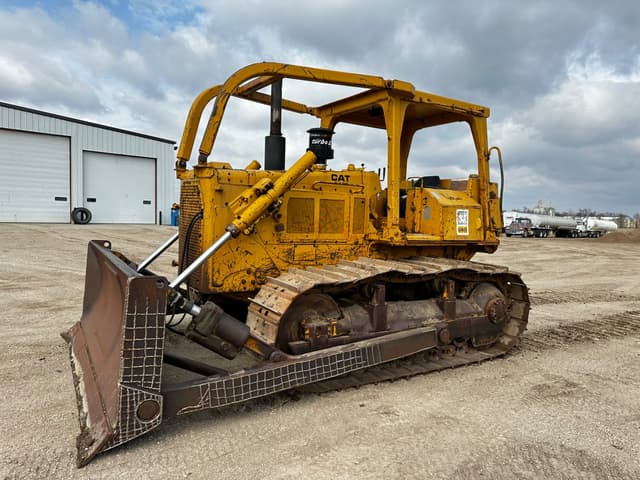 Image of Caterpillar D6D equipment image 1