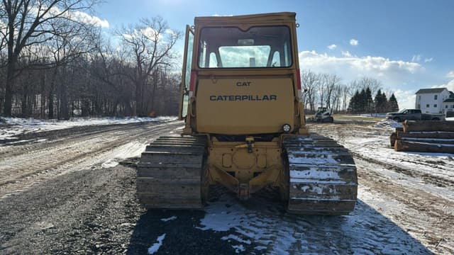 Image of Caterpillar D5B equipment image 3