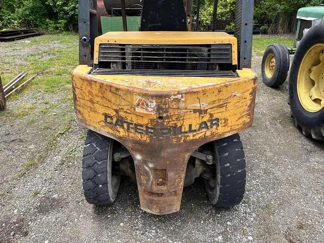 Image of Caterpillar V60C equipment image 2