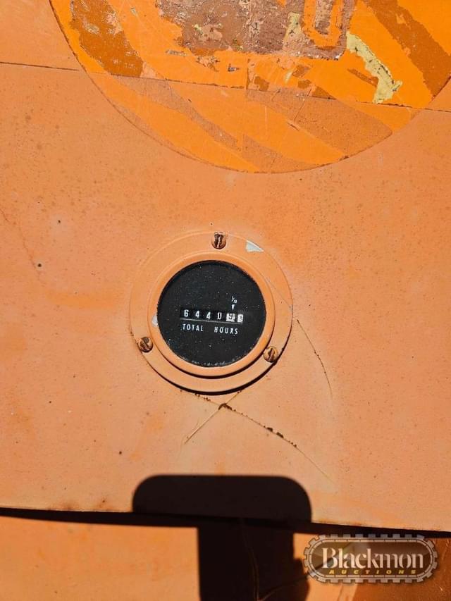 Image of Champion 740 equipment image 4