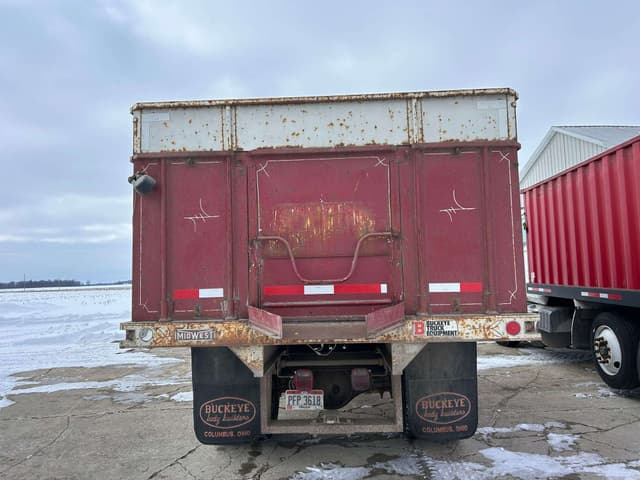 Image of Chevrolet C70 equipment image 4