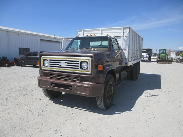 Image of Chevrolet C60 equipment image 2