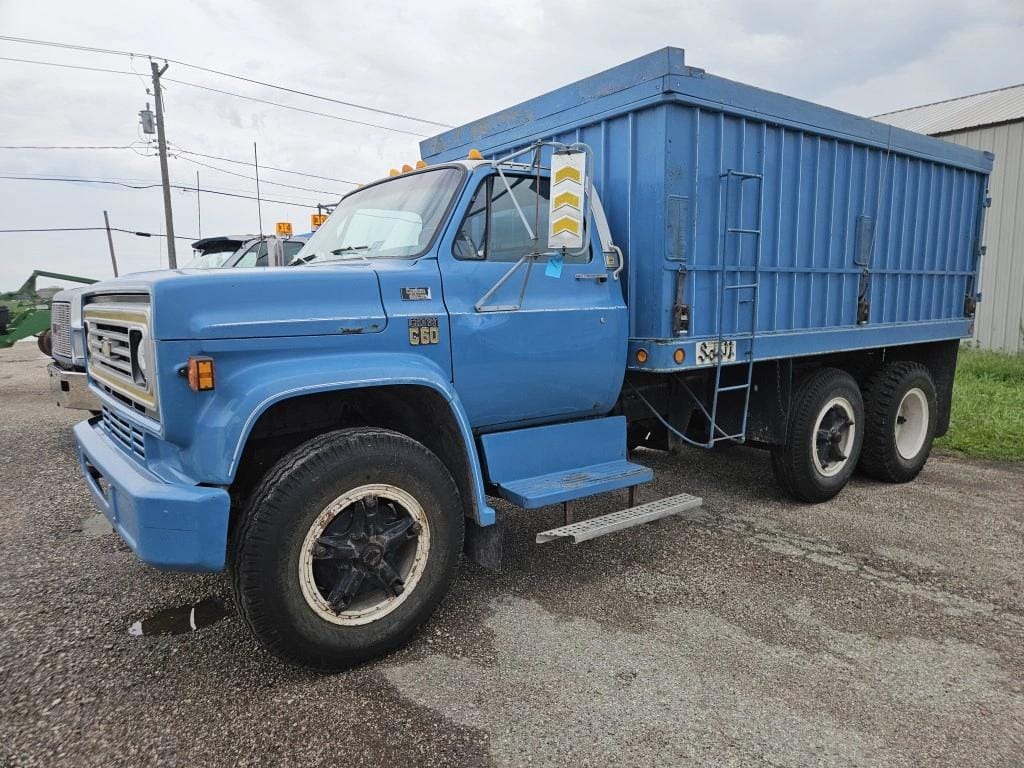 1979 Chevrolet C60 Equipment Image0