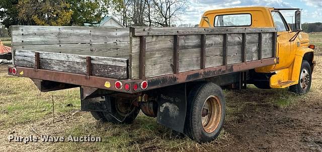 Image of Chevrolet C60 equipment image 4