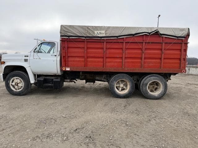 Image of Chevrolet C70 equipment image 2